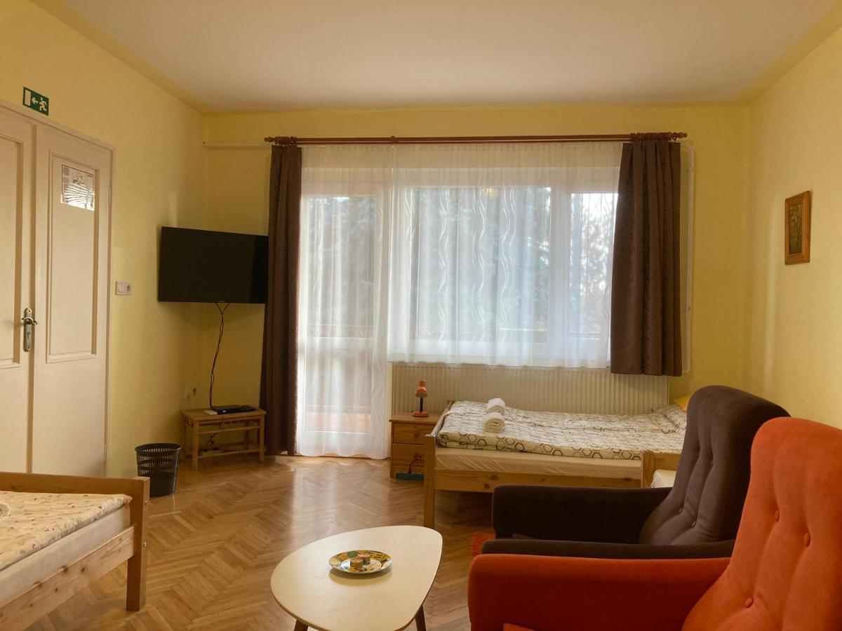 Kurca-Parti Vendeghaz Hotel แซนแตช ภายนอก รูปภาพ